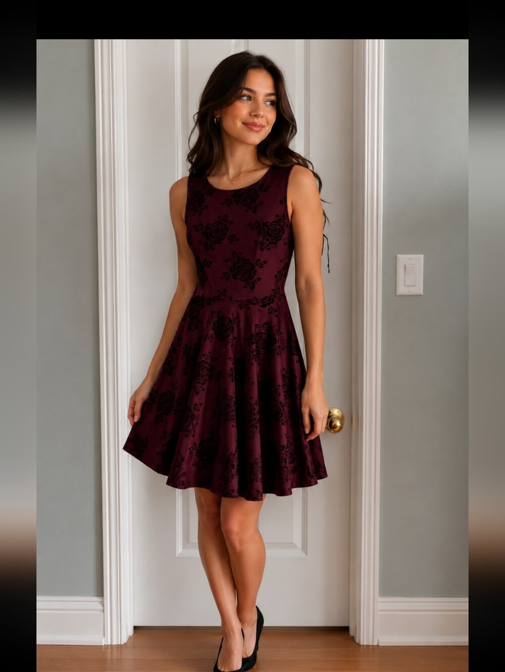 Suzy Shier Women's Burgundy Sleeveless Dress